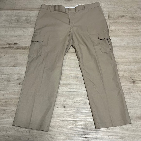 Dickies Men Regular Fit Cargo Khaki Straight Pants NWT 44x30 Beige‎ Utility Work - Picture 1 of 12